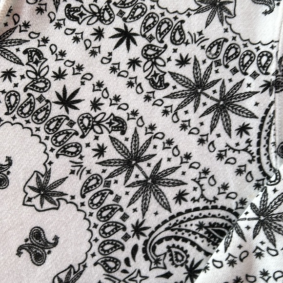 Eighty Eight Paisley Print Hoodie (L) - Picture 3 of 9